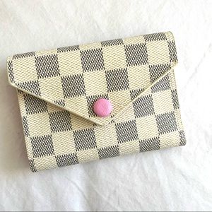 💕White and Grey Checkered Wallet💕